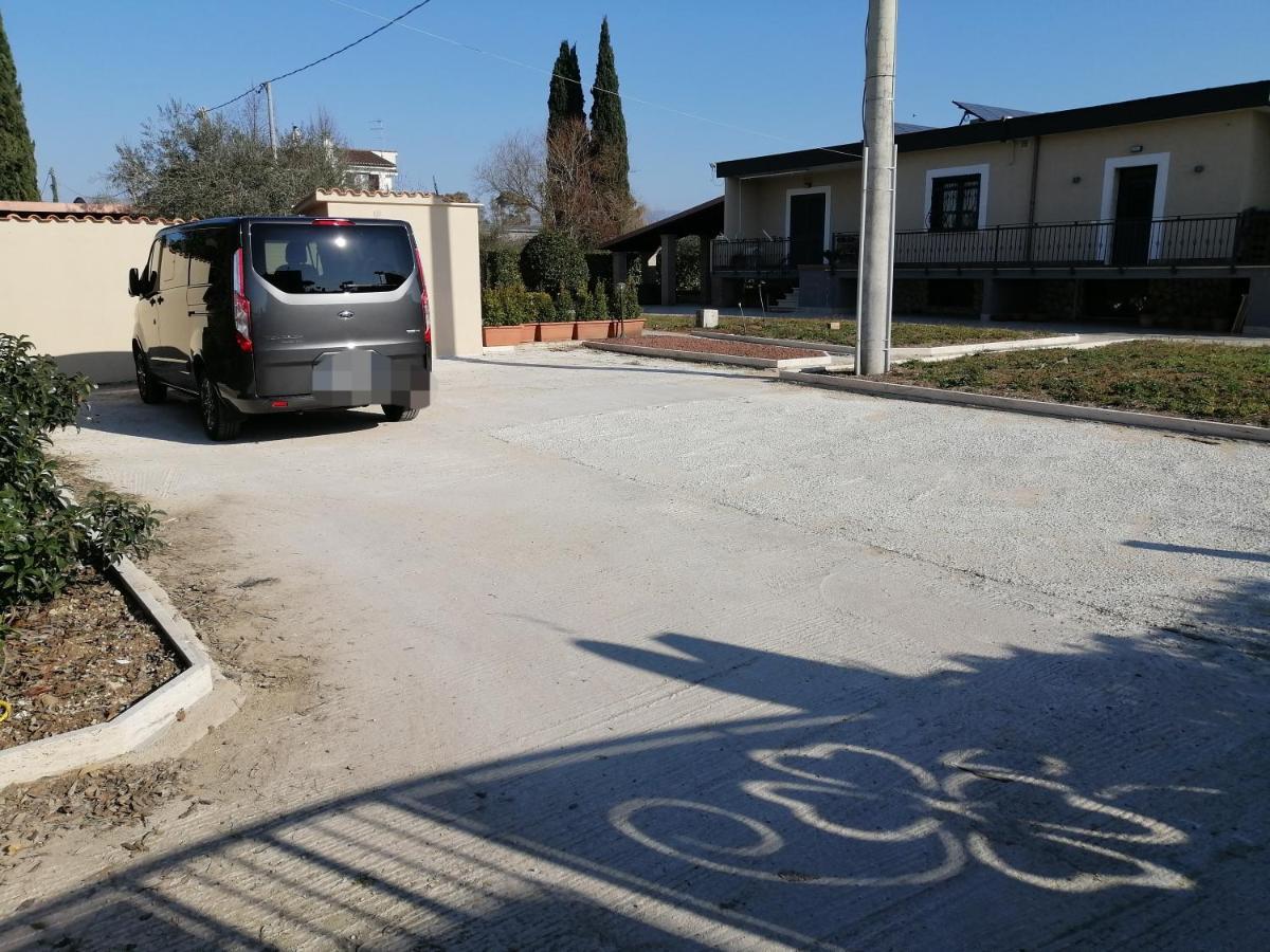 La Casa Del Borgo-Intero Appartamento Latina Bagian luar foto