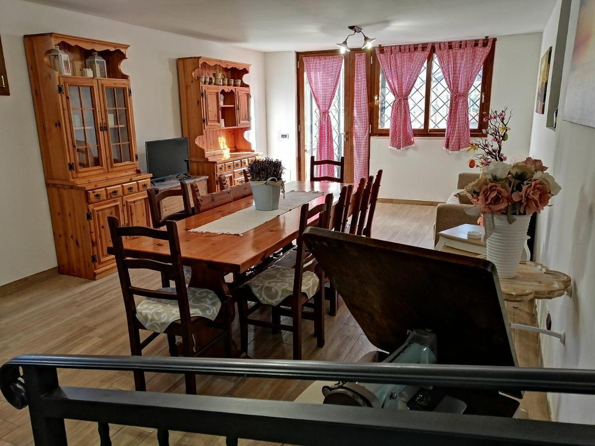 La Casa Del Borgo-Intero Appartamento Latina Bagian luar foto
