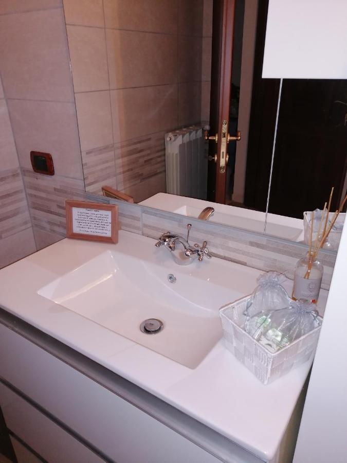 La Casa Del Borgo-Intero Appartamento Latina Bagian luar foto