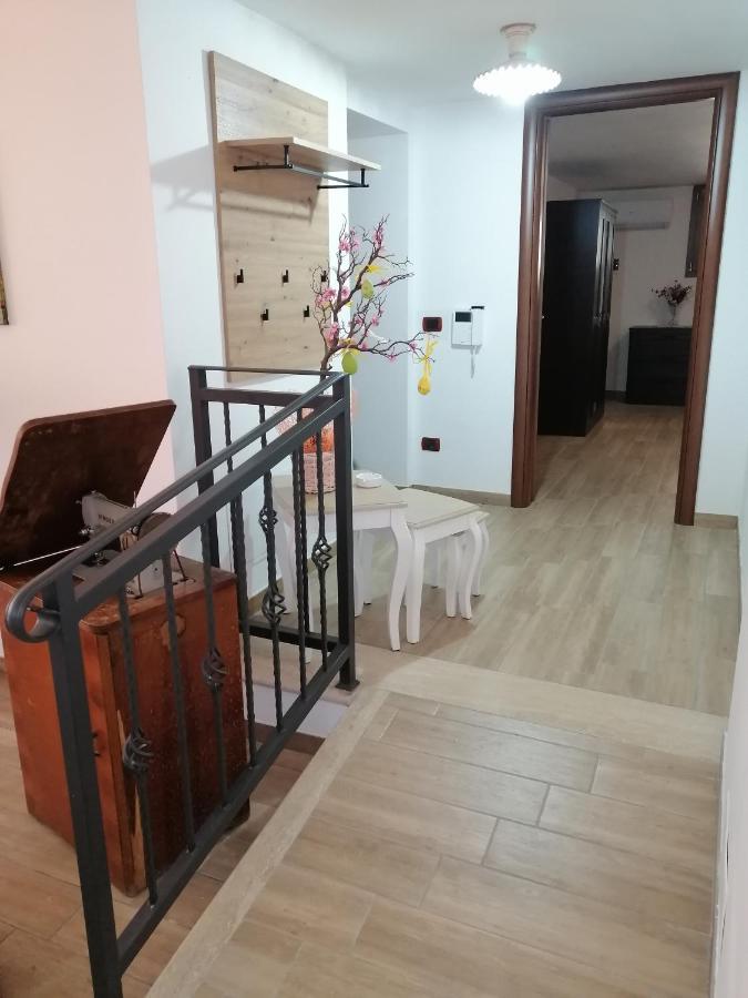 La Casa Del Borgo-Intero Appartamento Latina Bagian luar foto