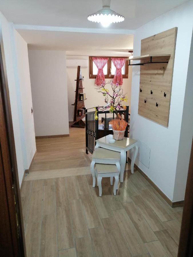 La Casa Del Borgo-Intero Appartamento Latina Bagian luar foto