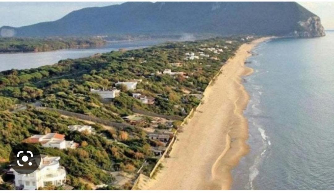 La Casa Del Borgo-Intero Appartamento Latina Bagian luar foto